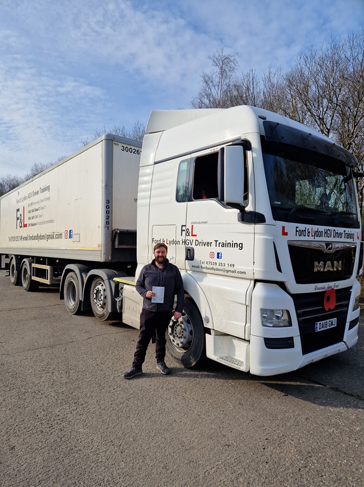 4 day Cat C+E passed student with certificate
